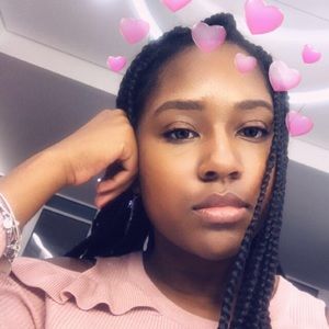 Meet your Posher, Vanessa